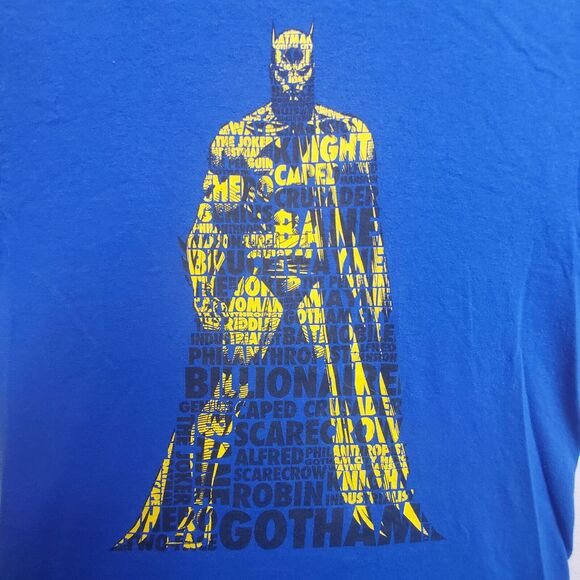 DC Comics Batman Shirt Size Medium Blue‎ Silhouette Mens Graphic Tee Dark Knight - Picture 2 of 7